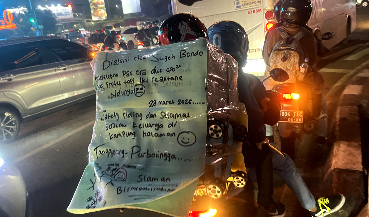 Keseruan Pemudik Lebaran 2025 di Lajur Simpang BCP Kalimalang 