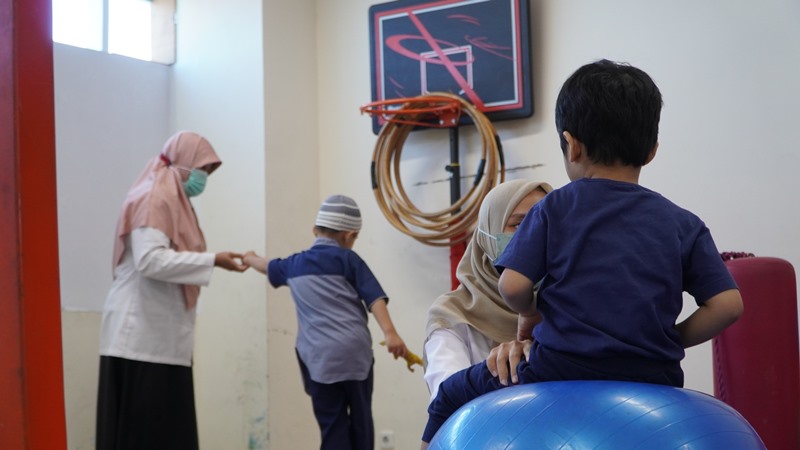 Kasus Lambat Bicara (Speech Delay) yang Dialami Anak-Anak: Orang Tua Telat, Penanganan Lambat