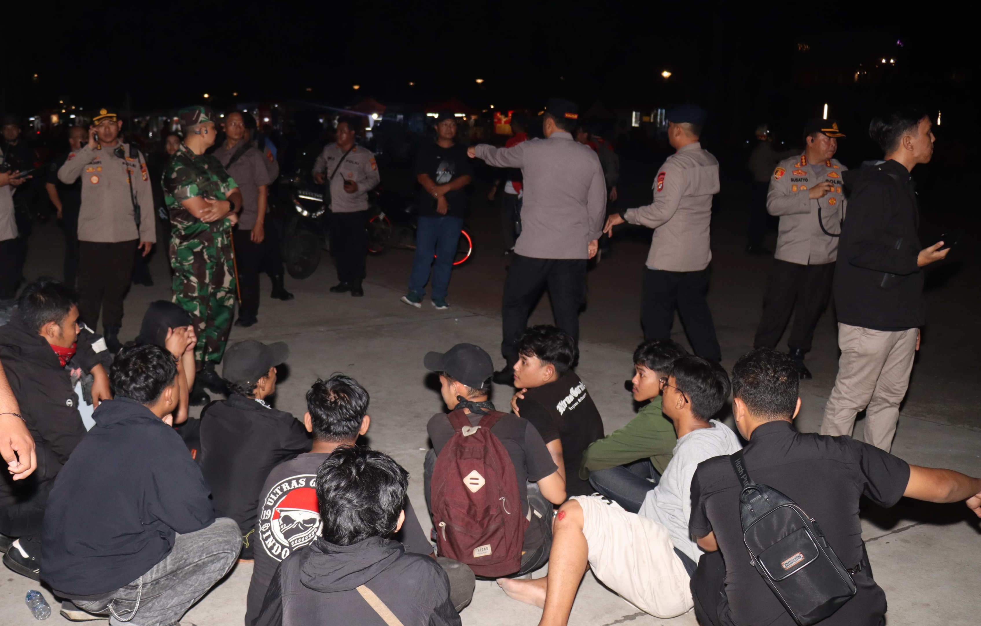 Final AFF U-23 Berujung Ricuh! 22 Pendukung Ditangkap Polisi, Ini Kronologinya