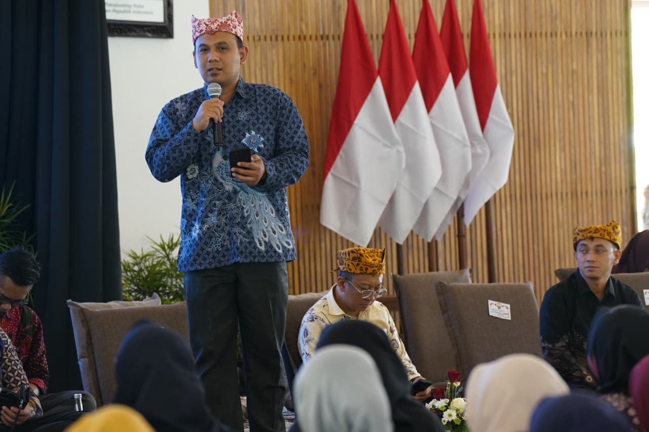 Gunakan DTSEN, Kemensos Coret Warga Mampu agar Bansos Tepat Sasaran