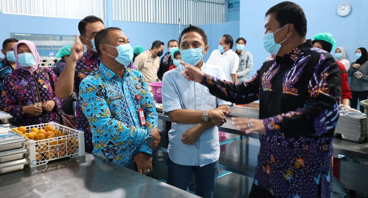 Kumpulkan Seluruh SPPG Cegah Keracunan, Bupati Tangerang Ingatkan Dapur MBG Harus Sesuai Standar 