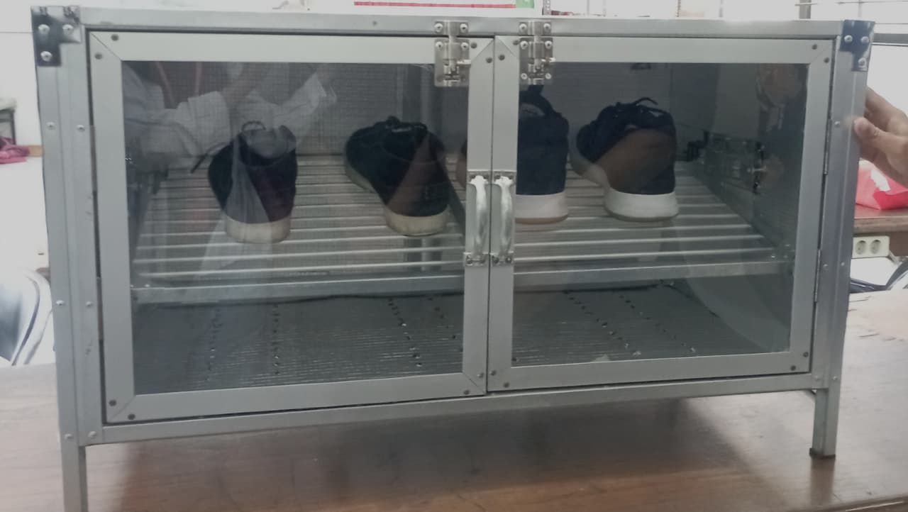 Mesin Pengering Sepatu Karya Mahasiswa Unipa Surabaya, Solusi Ampuh Hadapi Musim Hujan