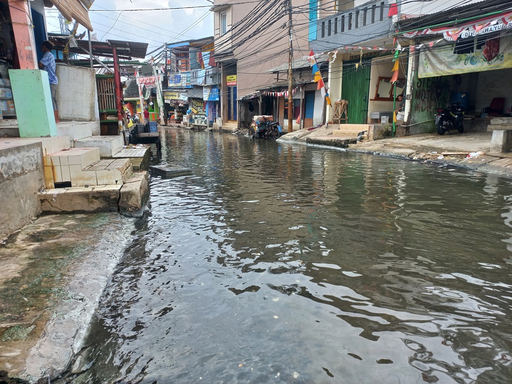 Libur Natal 2024, Kawasan Muara Angke Masih Terendam Banjir Rob 