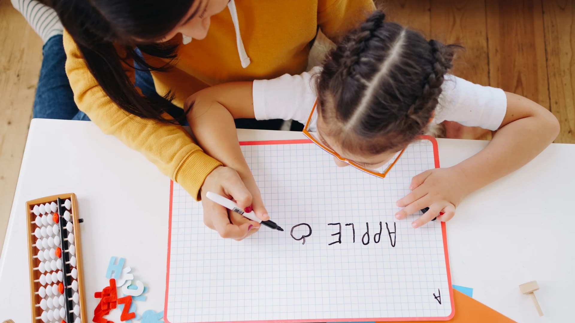 Strategi Efektif untuk Mengajarkan Bahasa Kedua ke Anak