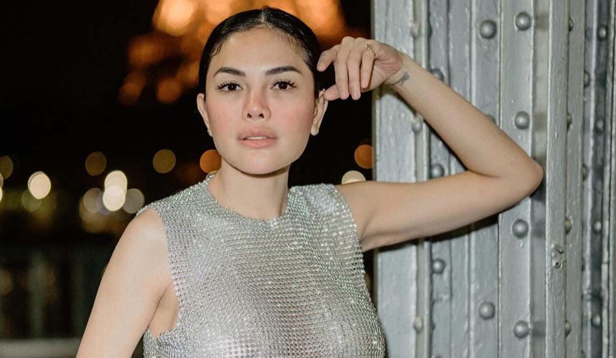 Nikita Mirzani Tantang Netizen Kirim Truk Tinja ke Rumah Vadel Badjideh, Siap Bayar Rp200 Juta