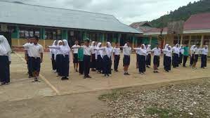 Latihan Baris Berbaris Sambut HUT RI