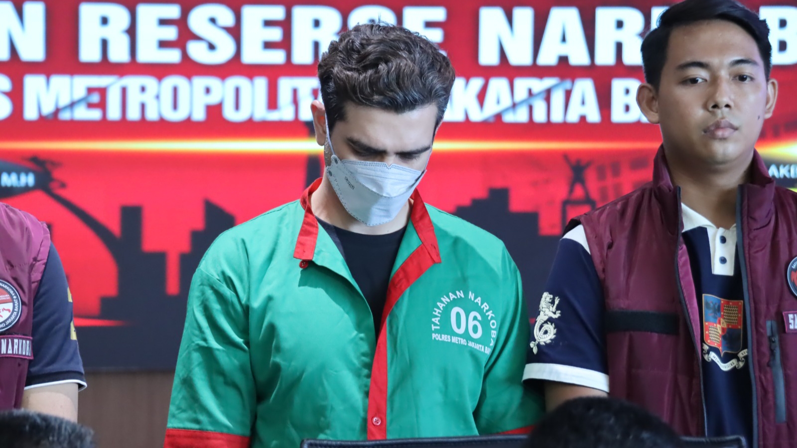 Alasan Fachri Albar Kembali Terjerembab dalam Narkoba: Tekanan Perjalanan Hidup dan Kerja