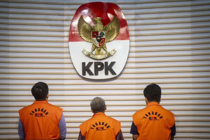 KPK Larang Koruptor Pakai Masker, Mengapa DPR Terganggu?