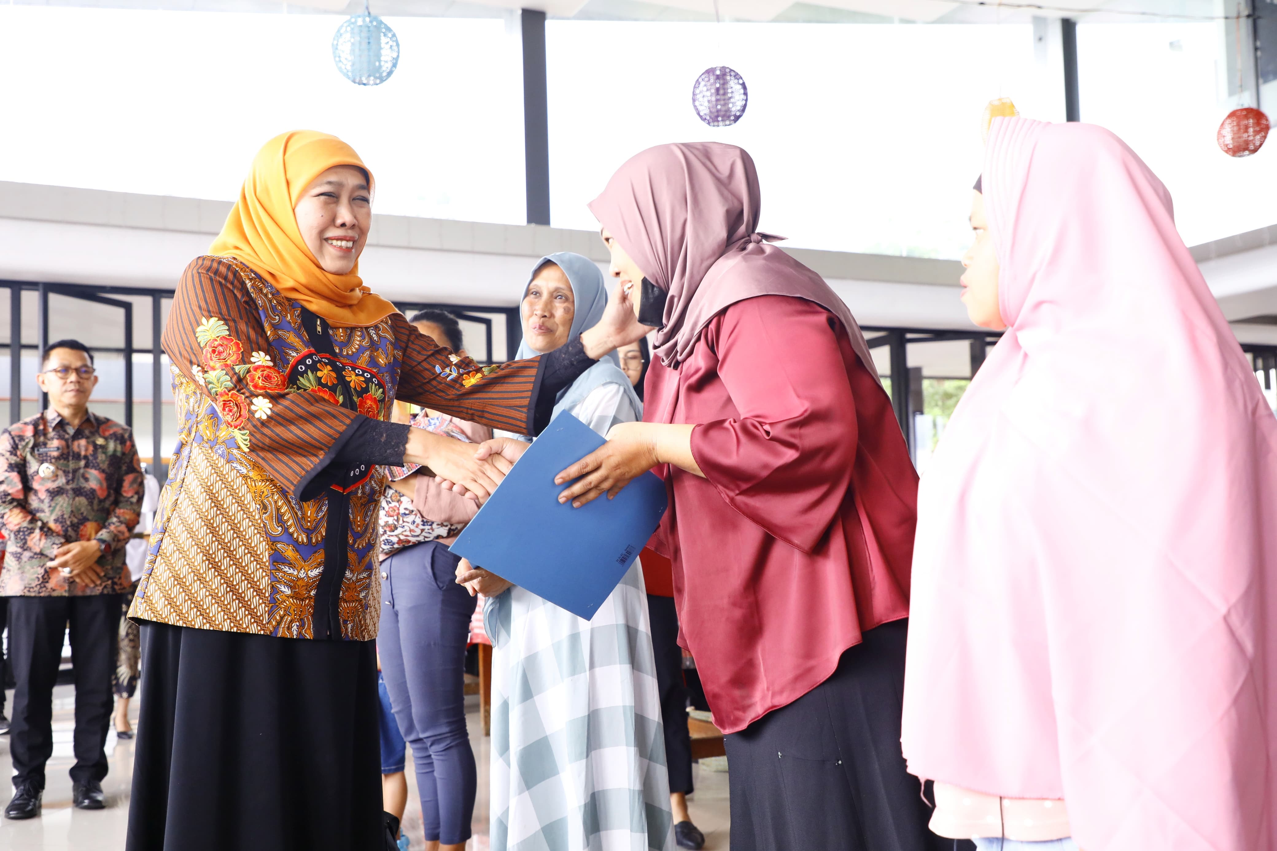 Pemprov Jatim Tambah Anggaran Rp 43,19 Miliar Sasar 5 Program Penguatan Ekonomi Warga Rentan