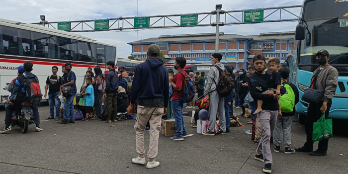 Info Mudik: Pemudik Terlantar di Terminal Gagara One Way di Tol, Bikin Jadwal Bus Berantakan
