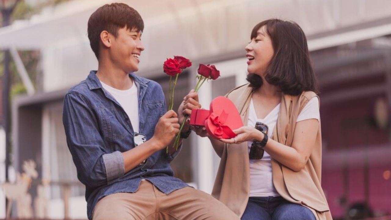 30 Ucapan Hari Valentine 14 Februari untuk Pasangan, Romantis dan Bikin Baper!