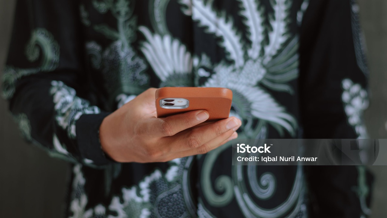 Bosan Motif Batik Biasa? Coba Digital Batik untuk Baju Lebaran Pria 2026