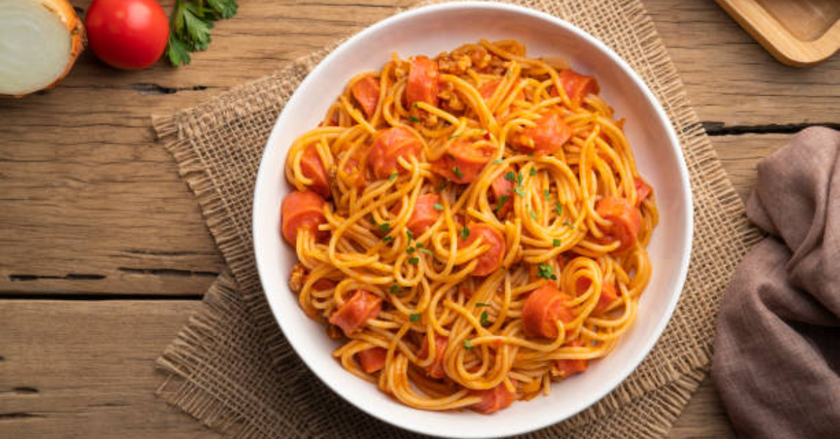 Gosip atau Fakta: Benarkah Mi dan Sosis Memicu Darah Tinggi dan Asam Urat?