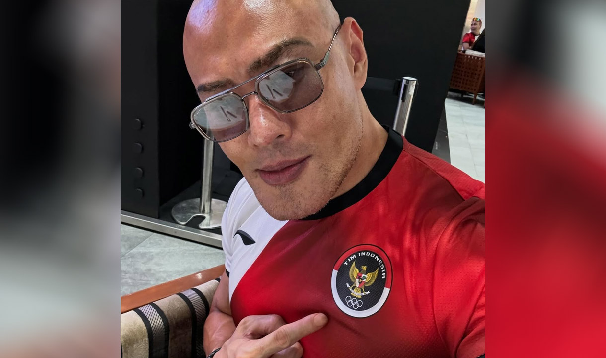 Razman Nasution Ngamuk Sambil Gebrak Meja, Deddy Corbuzier: Gelangnya Bikin Salfok 