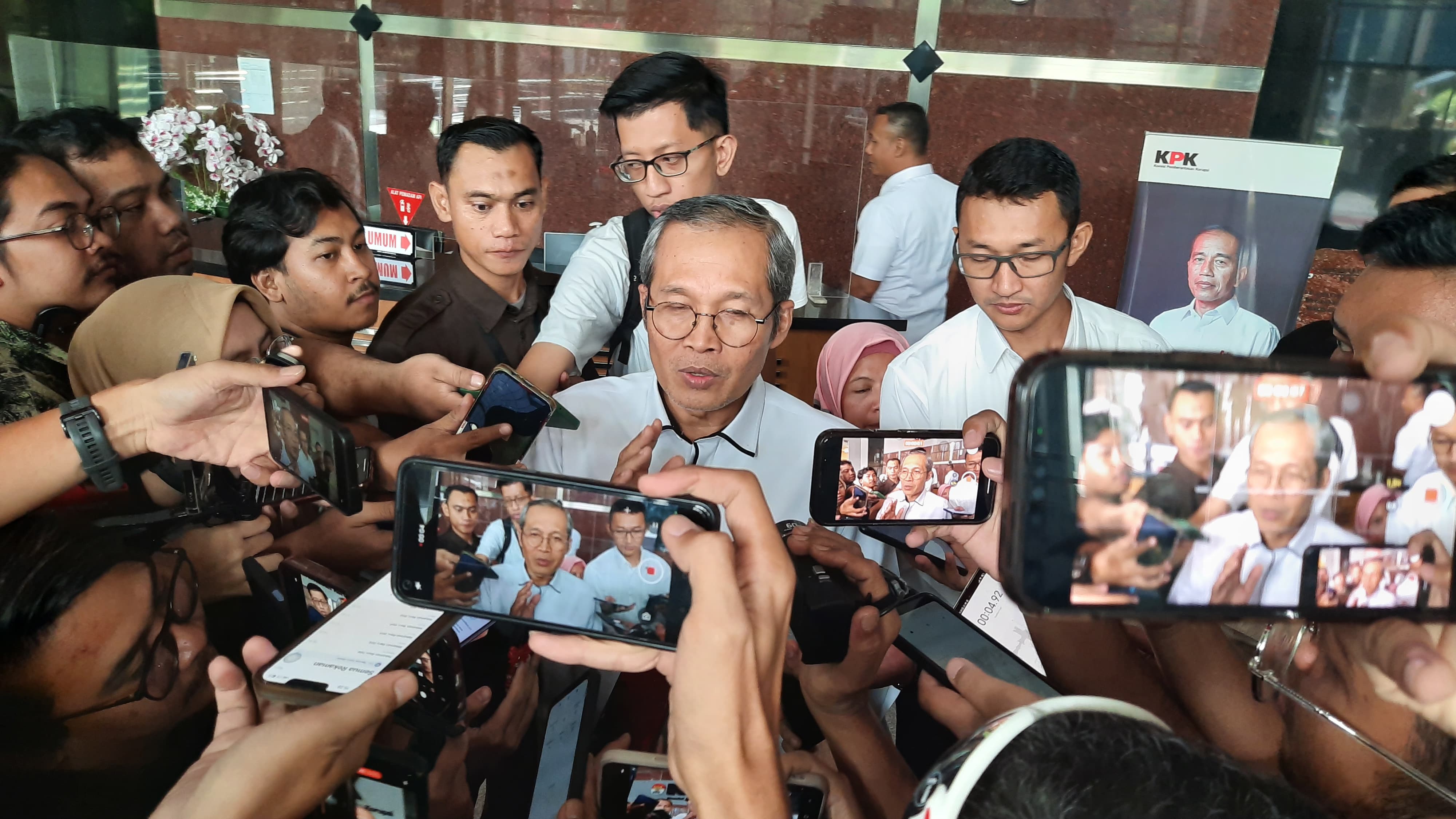 Staf Hasto PDIP Laporkan Penyidik KPK ke Komnas HAM, Alexander Marwata: Silakan Saja