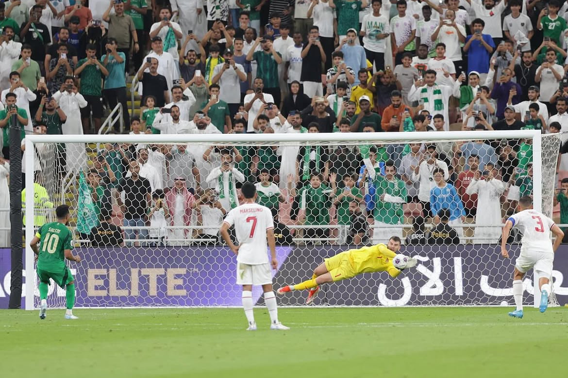 Manager Pastikan Dua Kiper Timnas Cedera Tak Serius: Emil Audero dan Maarten Paes Siap Main di Saudi!