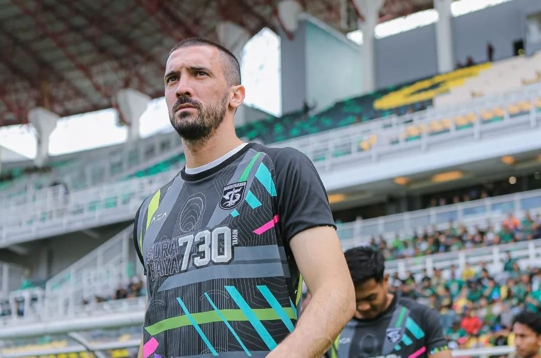 Bek Persebaya Dusan Stefanovic Cedera Engkel, Bagaimana Kondisinya?