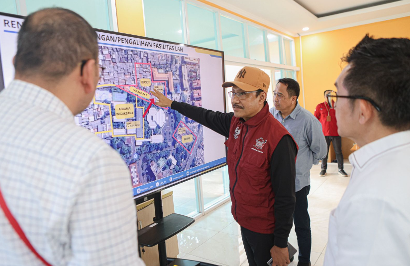 Tak Kenal Libur, Gus Ipul Cek Kesiapan Sekolah Rakyat di LAN