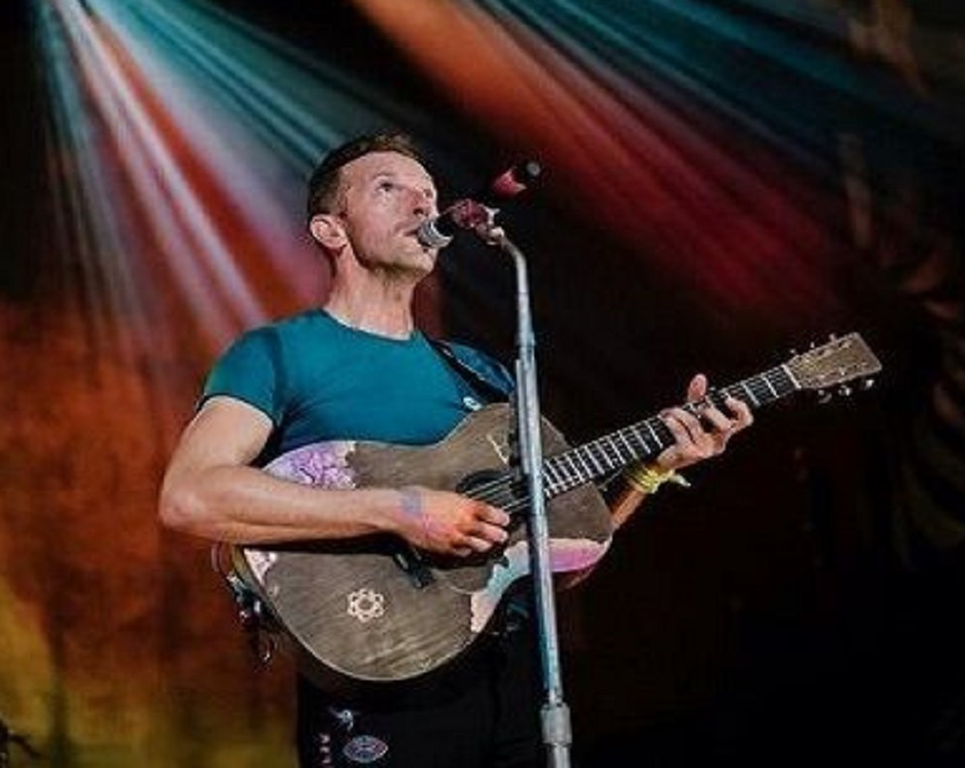 Chris Martin Minta Para Penggemar Coldplay yang kehabisan Tiket Jangan Panik: 'Kami Akan Kembali Lagi!'