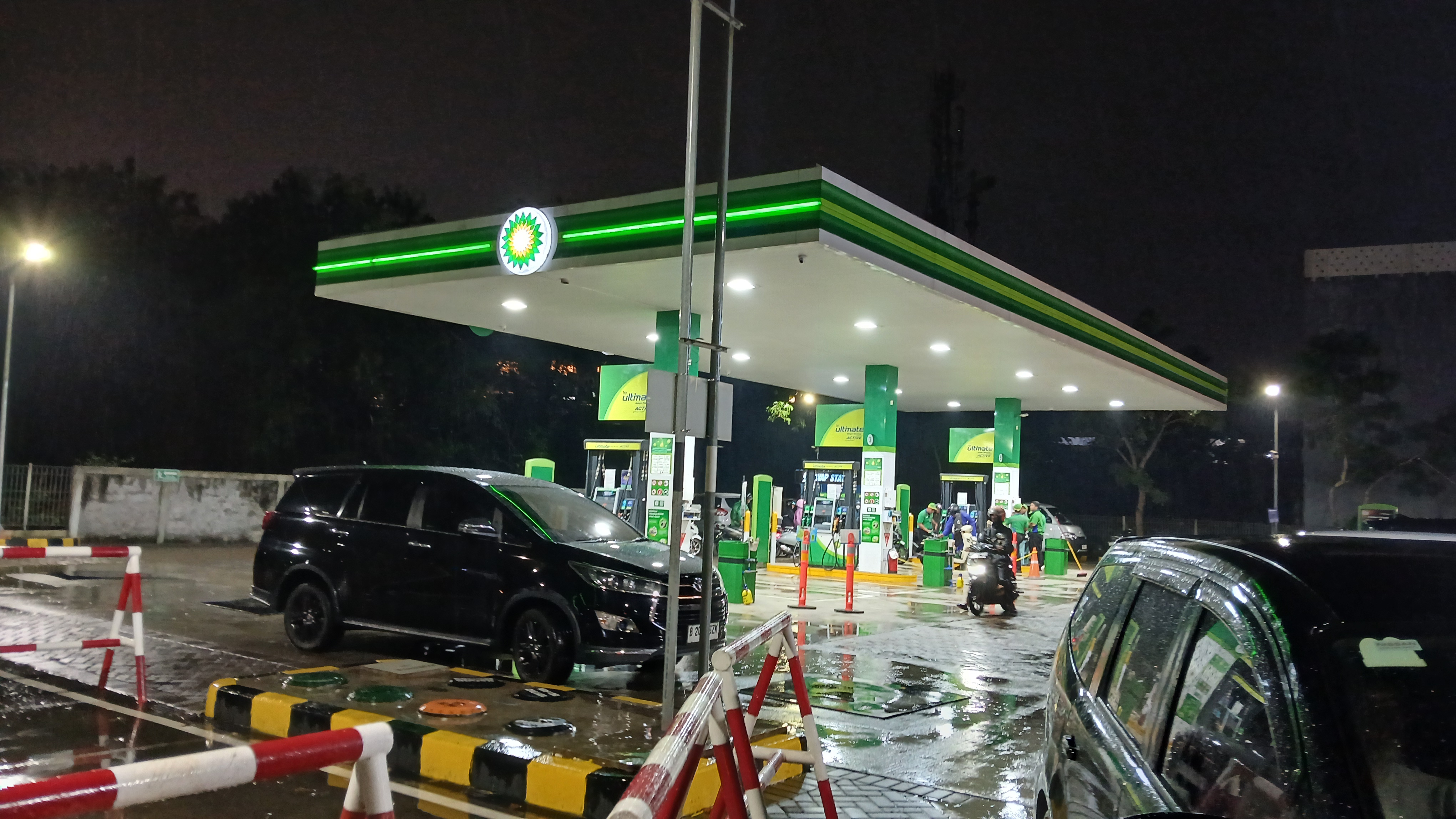 Pasokan BBM BP-AKR Berangsur Normal di Jabodetabek, Shell Belum Jualan Bensin
