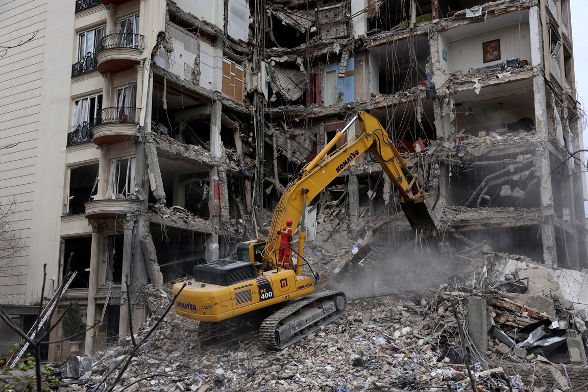 Adu Narasi Donald Trump dan Iran tentang Akhir Perang: Klaim Segera Berakhir untuk Tenangkan Pasar