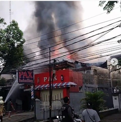 Si Jago Merah Lalap Rumah Warga di Tebet Barat Dalam Raya Jaksel, 12 Unit Damkar dan 50 Personil Dikerahkan