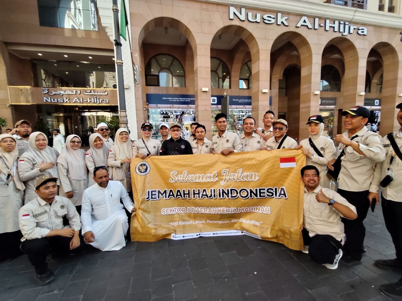 Kadaker Madinah Lepas Kloter 15 LOP, Jemaah Gelombang II Dipuji Tertib