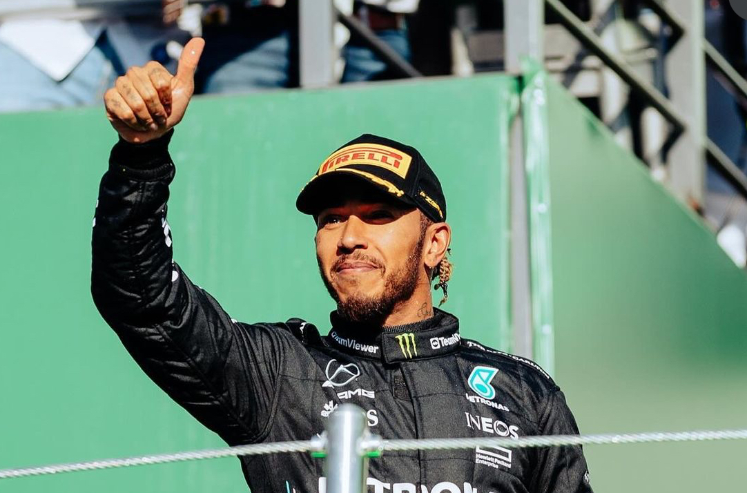 Lewis Hamilton Tinggalkan Mercedes Akhir Musim, Hijrah ke Ferrari Pada Tahun 2025