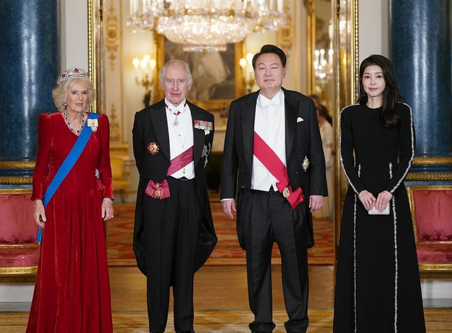 Lagi-Lagi, Ibu Negara Korea Selatan yang Awet Muda Tampil Memukau Bertemu Raja Charles III