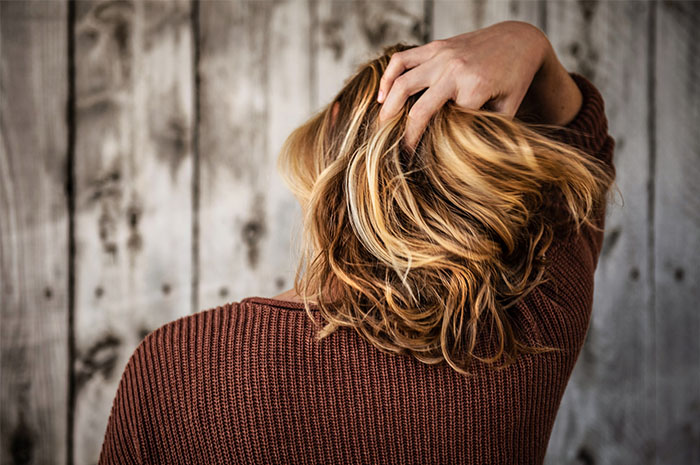 5 Tips Mencegah Rambut Lepek yang Membuat Tidak Percaya Diri, Bau dan Berketombe!