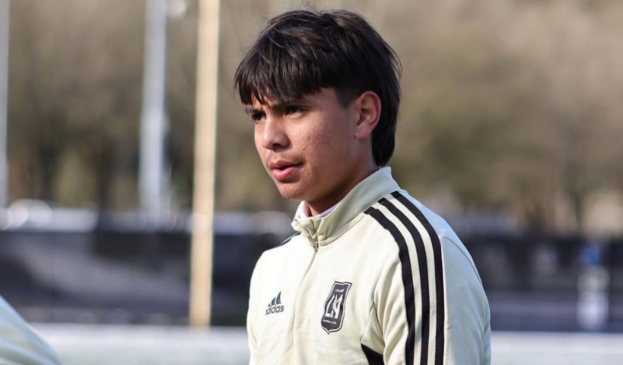 Latihan Perdana Adrian Wibowo Pukau Kluivert! Taktik Dimatangkan, Ragnar Tak Sabar Duet