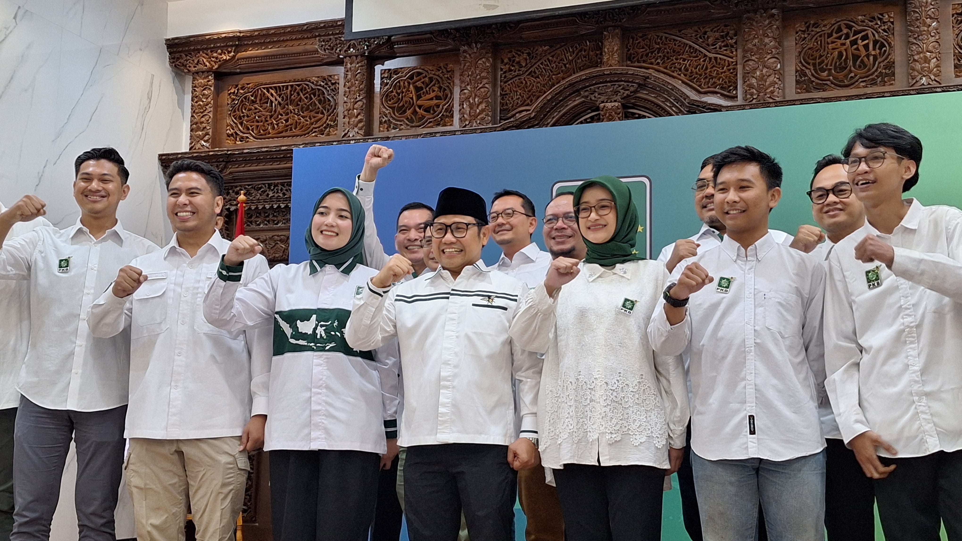 Cak Imin Tunjuk Ais Shafiyah Asfar Jadi Ketua Harian PKB Didamping Gielbran Mohammad Noor 