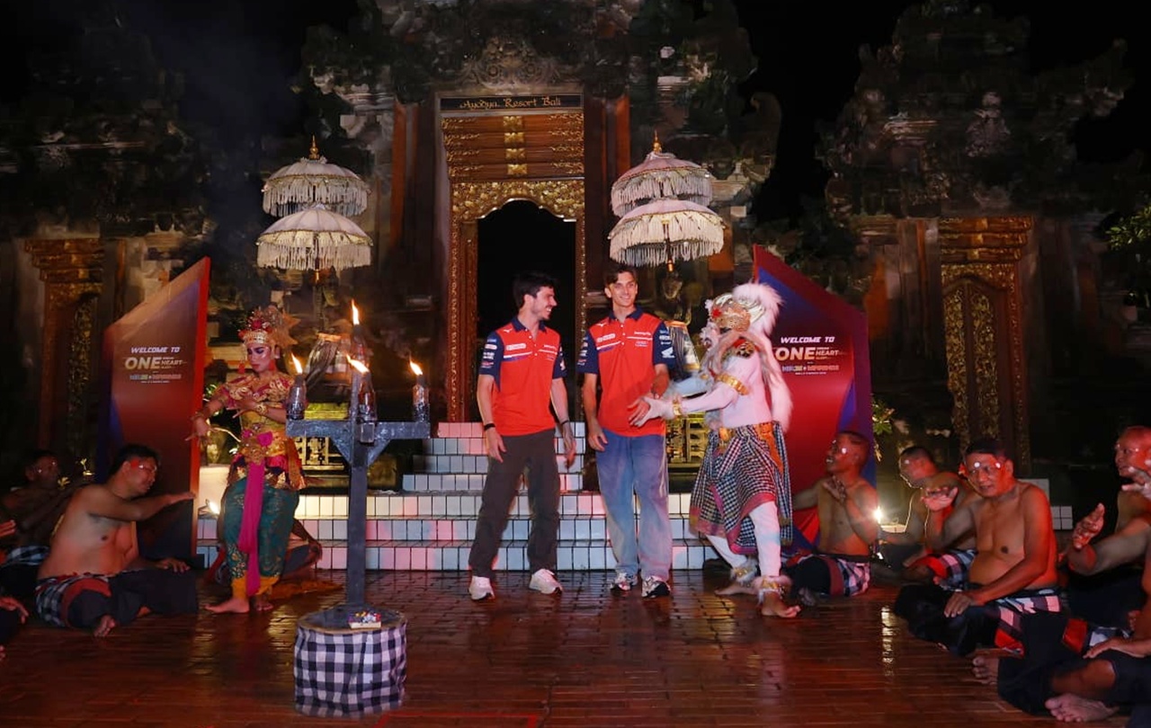 Kelar Balap di Thailand, Duo Pembalap MotoGP Honda HRC Langsung Liburan ke Bali