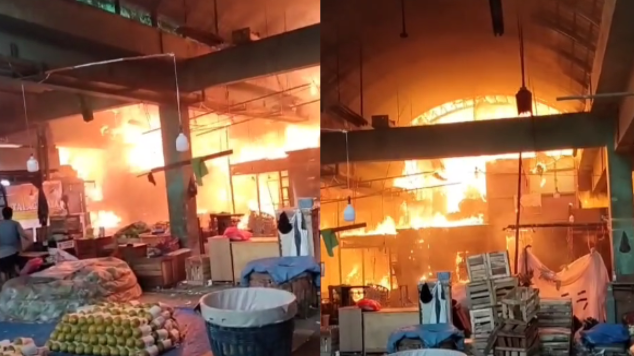 Kebakaran Pasar Induk Kramat Jati, Kobaran Api Masih Membara, Pedagang Berlarian