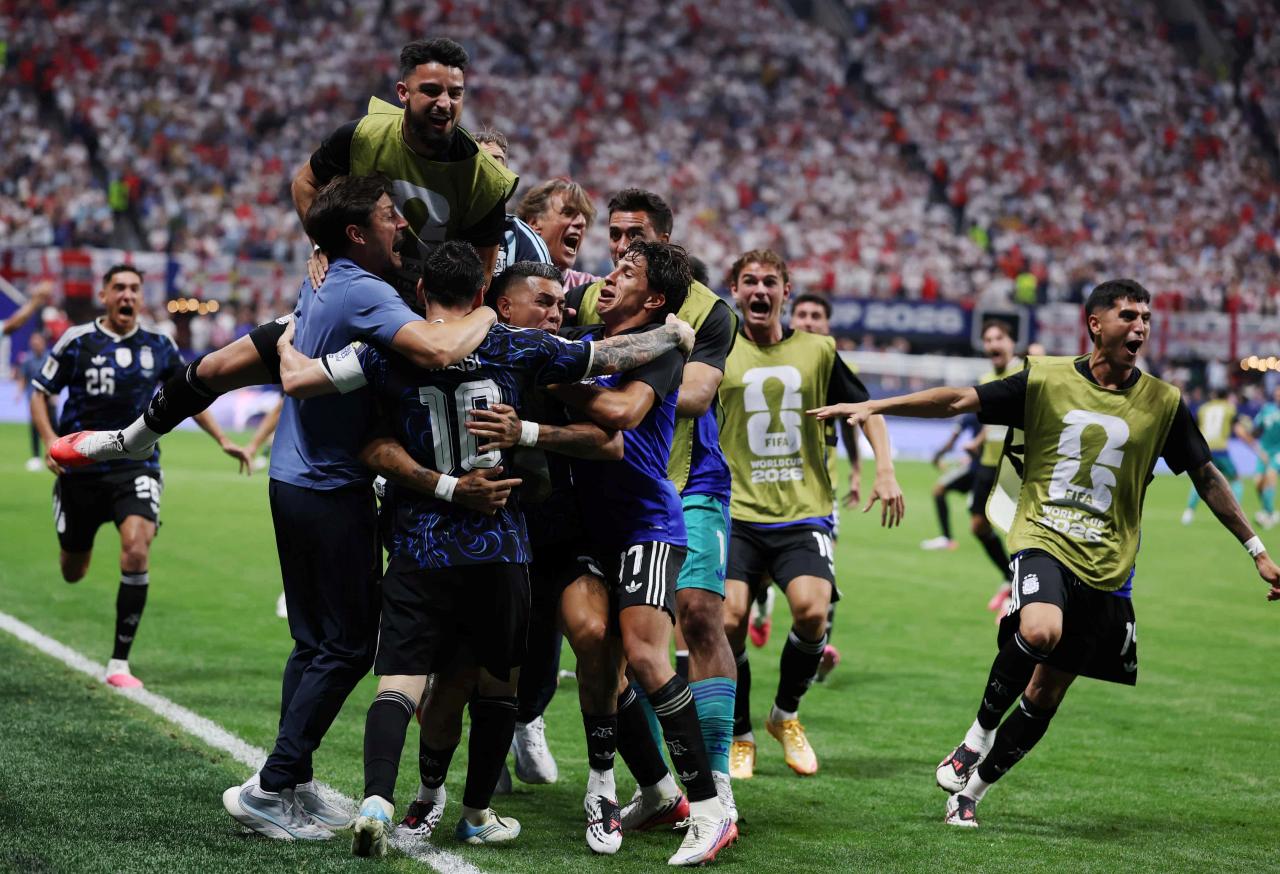Inggris vs Argentina 1-2: Lautaro Remontada, Albiceleste Back to Back ke Final Piala Dunia!