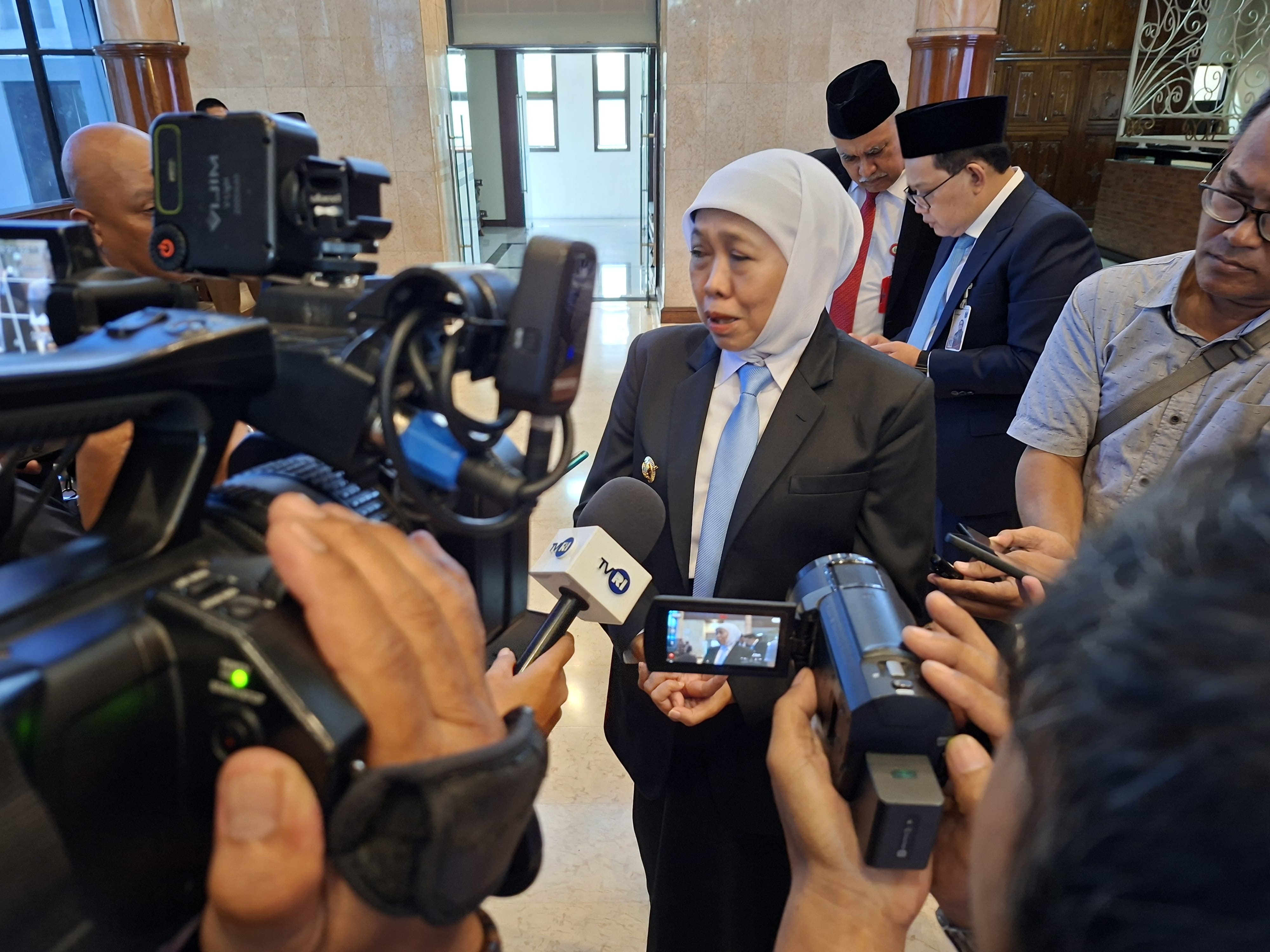 Bank Jatim Cetak Laba Tertinggi, Gubernur Jatim Ingatkan Evaluasi BUMD Tak Digeneralisasi