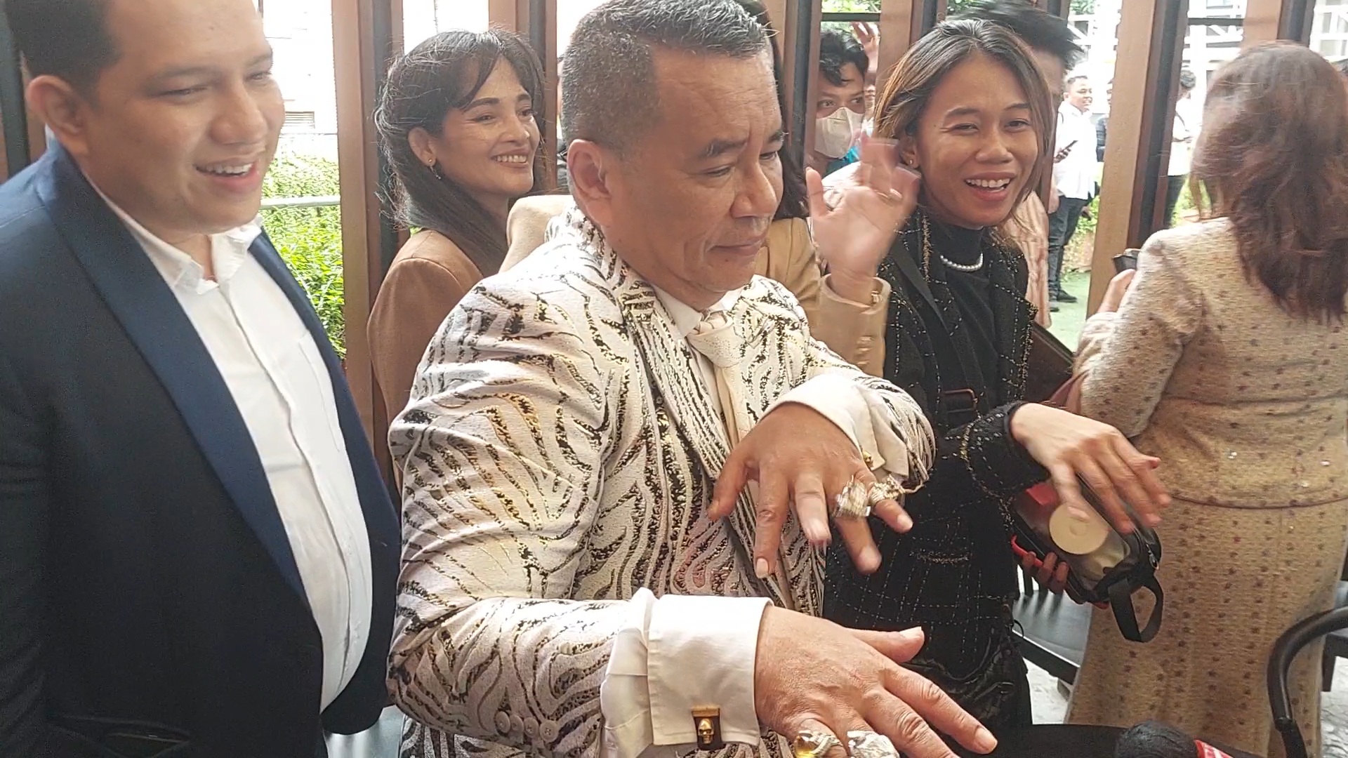 Terungkap! Ternyata Hotman Paris Dalang di Balik Pria yang Ngaku Ayah Biologis Anak Lisa Mariana
