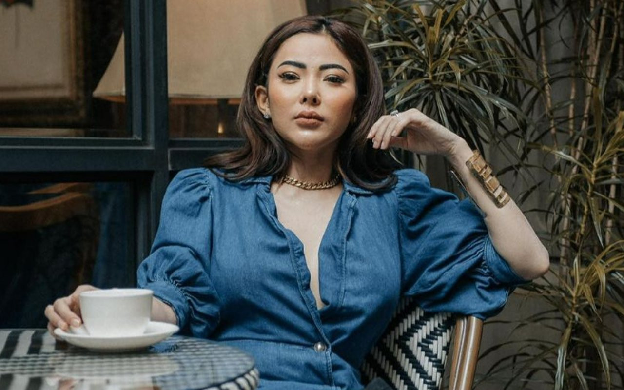 Ayu Aulia Bongkar Isi DM Revelino Tuwasey ke Lisa Mariana, Terungkap Soal Panggilan Anak