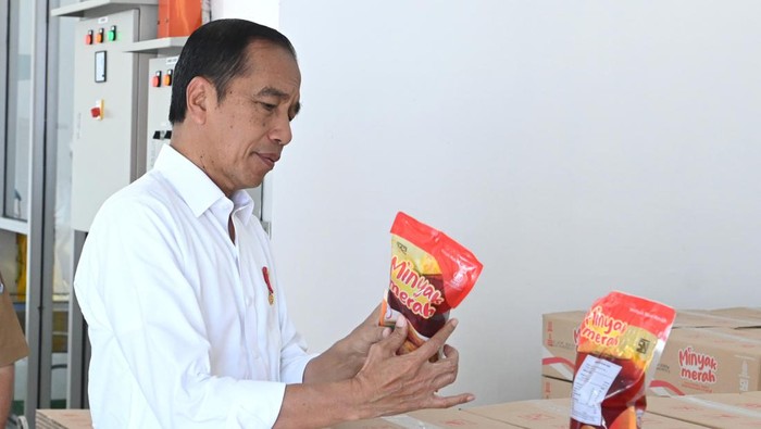 Punya Kandungan Gizi, Jokowi Promosikan Minyak Makan Merah karena Lebih Murah daripada Minyak Goreng