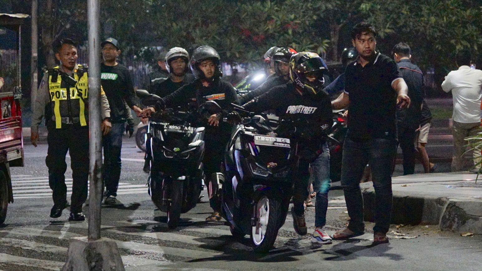 Patroli di Dua Titik Rawan Balap Liar di Jalan Adityawarman dan Ahmad Yani, Polisi Sita 110 Sepeda Motor