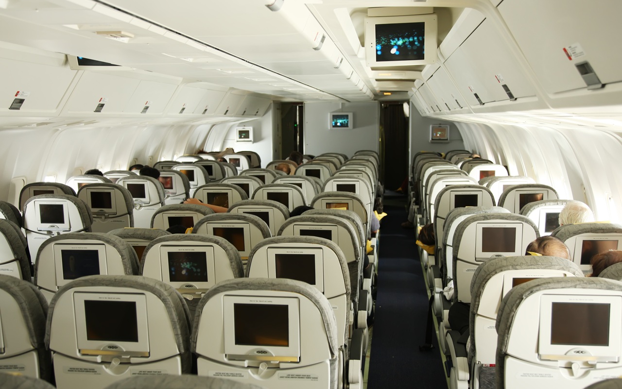 Penumpang Kelas Bisnis Dihukum 20 Bulan Penjara Usai Coba Curi Tas di Pesawat Singapore Airlines