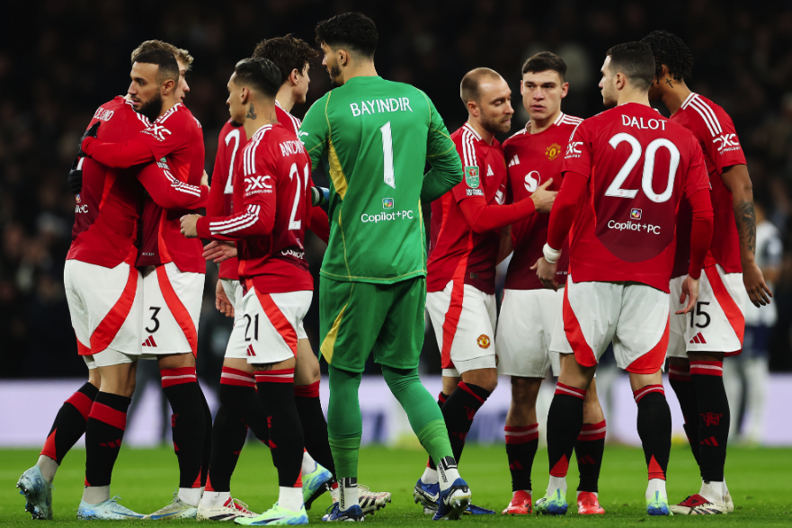 Rating Pemain MU Pasca Takluk 4-3 dari Tottenham di Carabao Cup, Bayindir Jeblok!