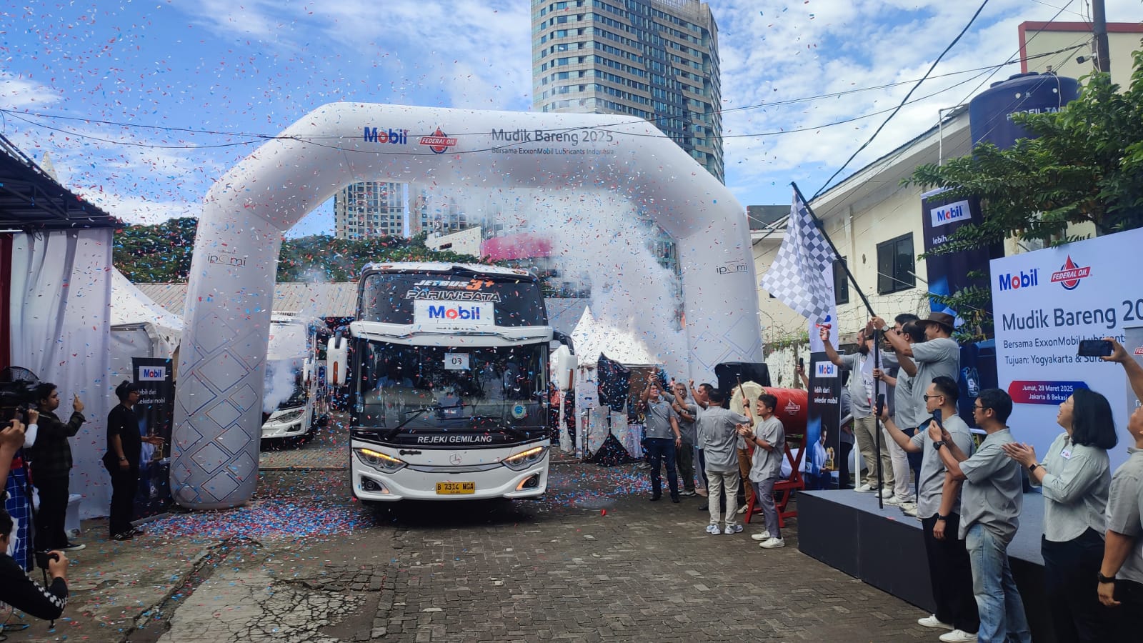 Gelar Mudik Bareng 2025, ExxonMobil Berangkatkan 200 Mekanik dari Bengkel Rekanan