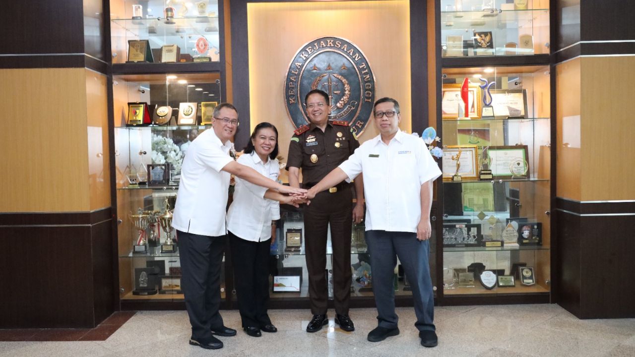 DJP Jawa Timur dan Kejati Jatim Perkuat Sinergi untuk Tegakkan Hukum Pajak dan Berantas Rokok Ilegal