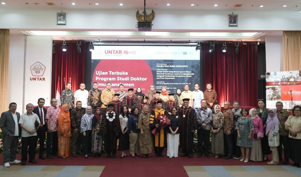 Dari Journalist Otomotif ke Puncak Akademik, Meyulut Ide Adopsi Mobil Listrik Lebih Cepat