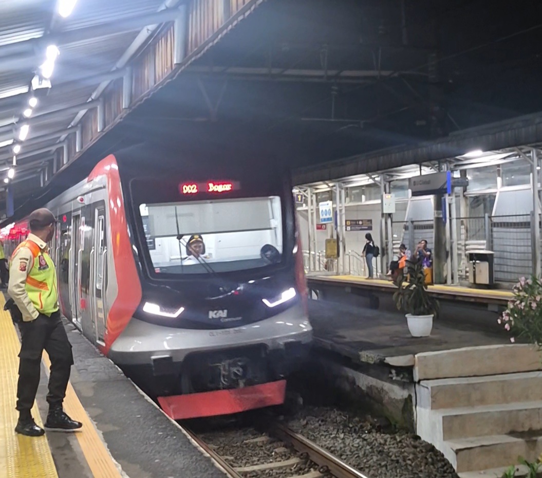 Fenomena Menginap di Stasiun Cikarang, KRL Bakal Jadi Beroperasi 24 Jam?