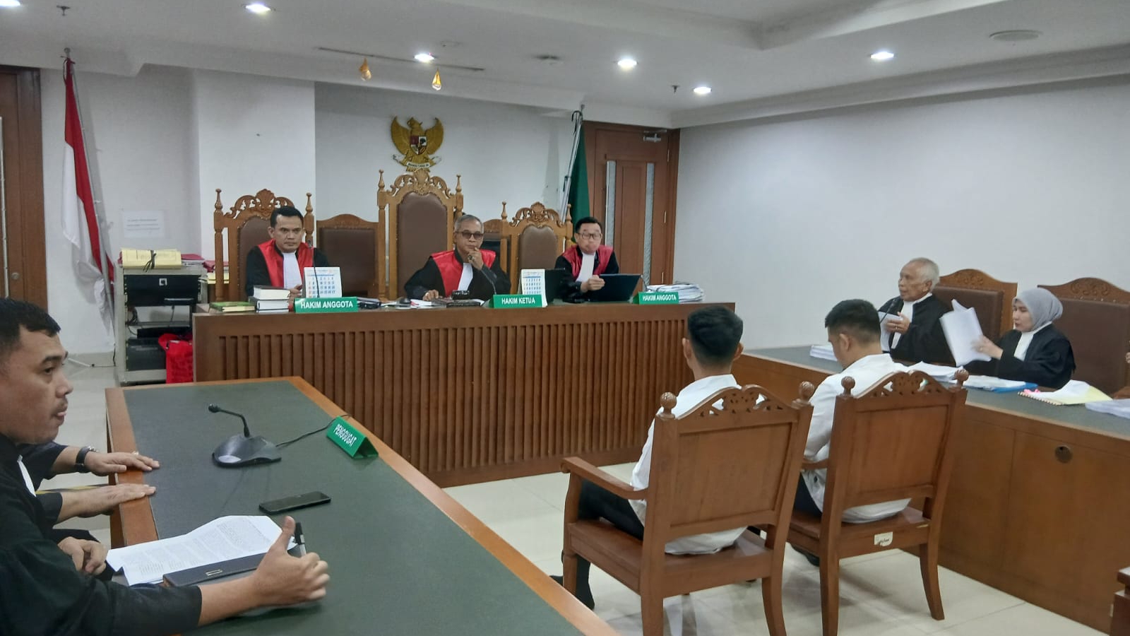 OC Kaligis Heran, Kok Bisa Orang jadi Terdakwa Gara-gara Pasang Patok di Rumah Sendiri?