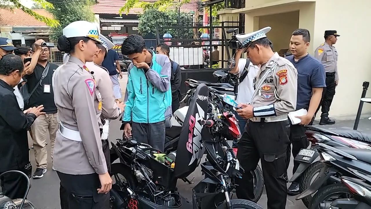 Razia Satlantas Polres Jakarta Selatan, 30 Pemotor Ditilang dalam Sejam