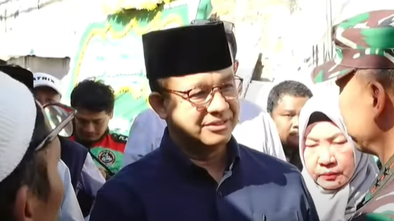 Anies Baswedan Melayat ke Rumah Affan Kurniawan, Tangis Ibu Ojol Tewas Dilindas Rantis Brimob Pecah