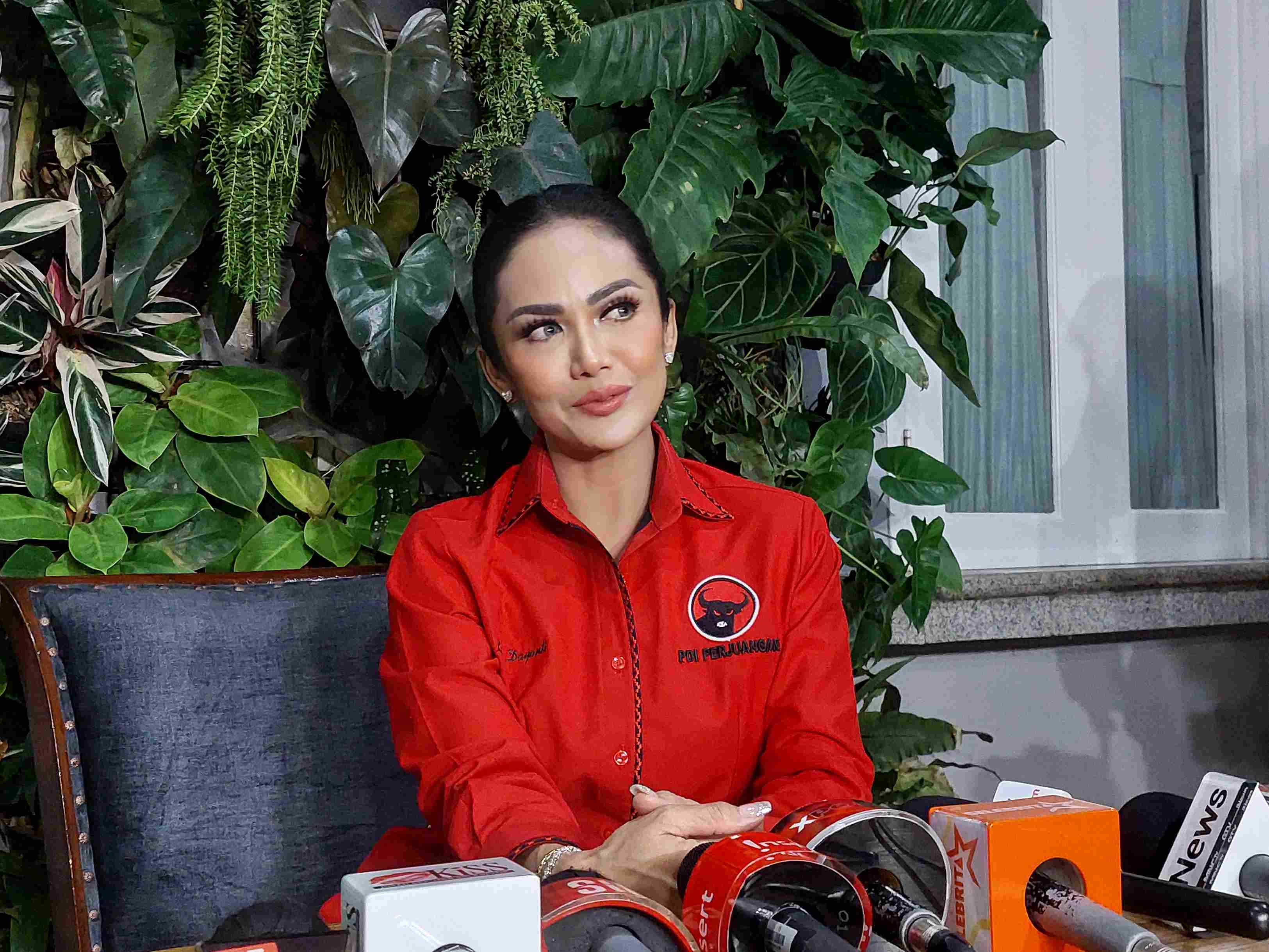 Krisdayanti Resmi Mendaftar ke KPU Sebagai Calon Walikota Kota Batu, Ngaku Didukung Banyak Partai